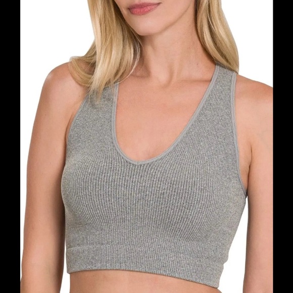 Zenana Outfitters Tops - Zenana Outfitters Olive Ribbed V-Neck Tank